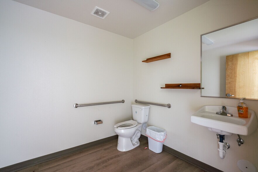 More Photos Of 12301 Rojas Dr, El Paso Light Distribution For Sale