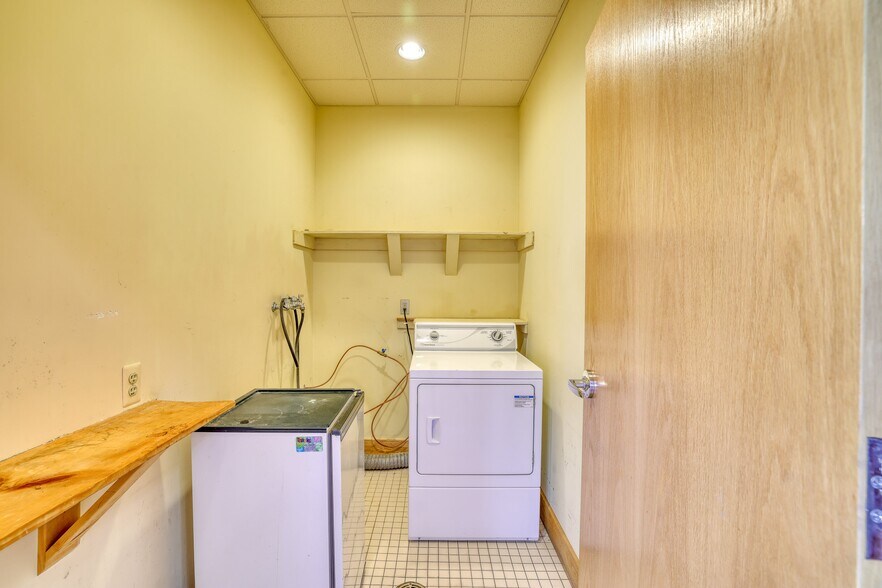 More Photos Of 14 Harris Bushville Rd, Monticello Medical For Sale
