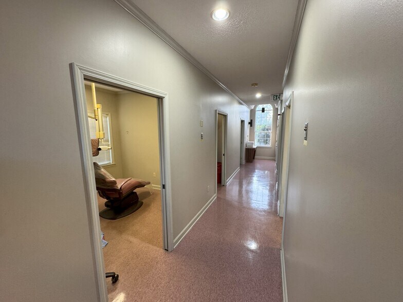 More Photos Of 6622 Kirby Center Cv, Memphis Medical For Lease