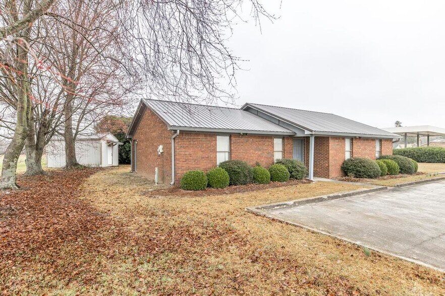 More Photos Of 231 Riverview, Oglethorpe Office For Sale