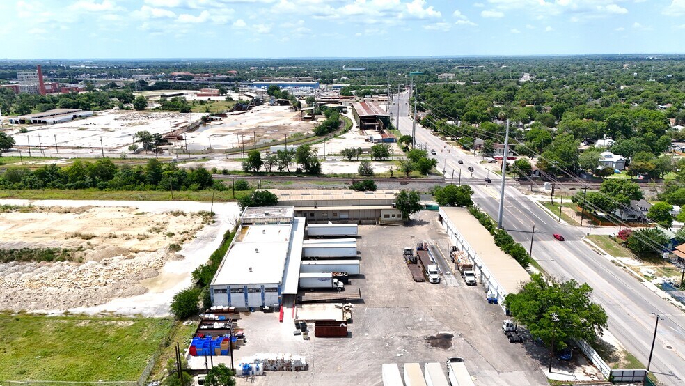 More Photos Of 400 Probandt St, San Antonio Manufacturing For Lease