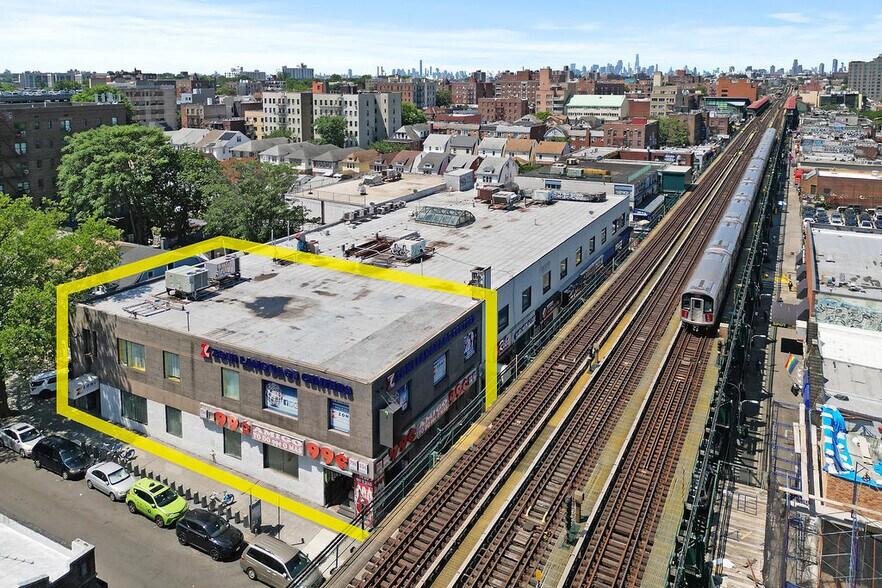 More Photos Of 78-14 Roosevelt Ave, Jackson Heights Storefront Retail Office For Sale