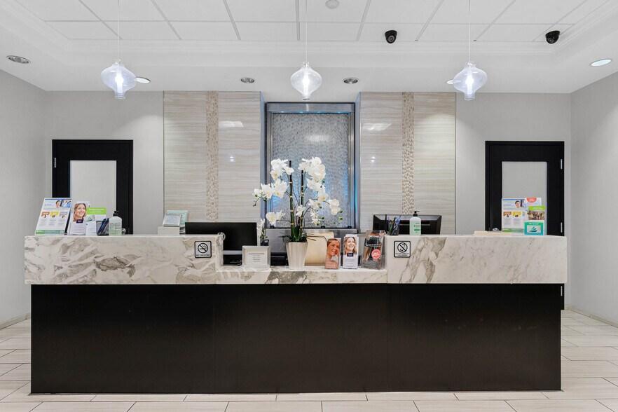 More Photos Of 801-811 N Orange Ave, Orlando Medical For Sale