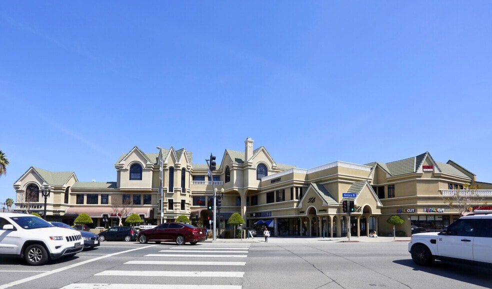 More Photos Of 18645-18663 Ventura Blvd, Tarzana General Retail For Sale