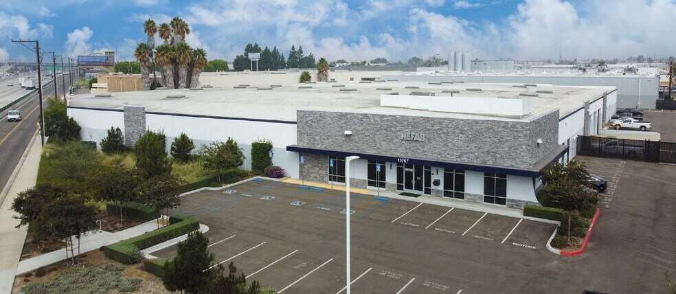 More Photos Of 13767 Freeway Dr, Santa Fe Springs Warehouse For Lease