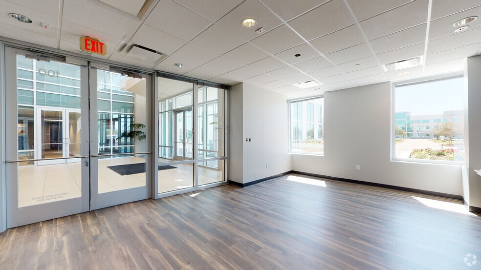 More Photos Of 10344 Sam Houston Park Dr, Houston Office For Lease