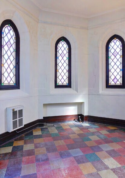 More Photos Of 5300 Delmar Blvd, Saint Louis Specialty For Sale