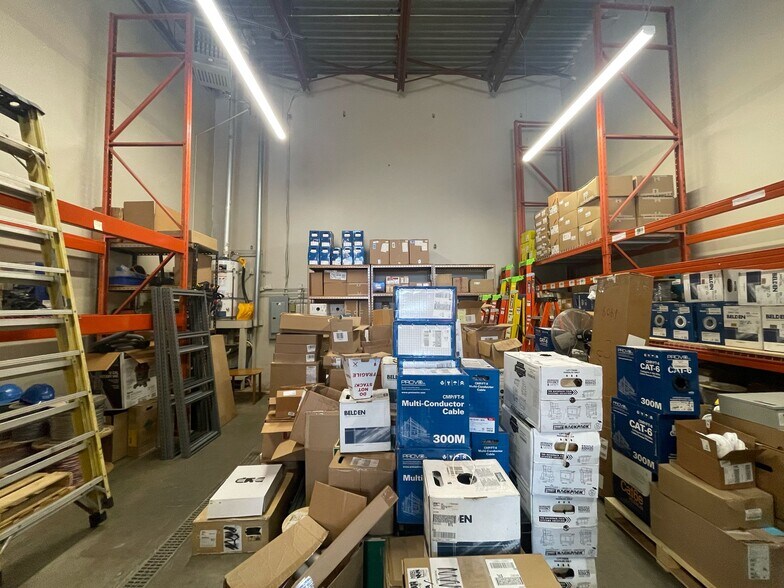 More Photos Of 19889 96th Ave, Langley Warehouse For Lease