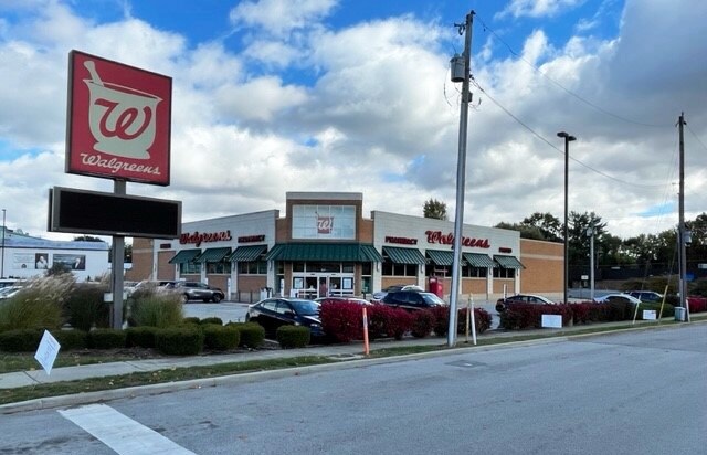 Primary Photo Of 501 E National Ave, Brazil Freestanding For Sale