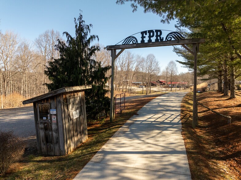 More Photos Of 39495 Saint Clair Rd, Pomeroy Specialty For Sale