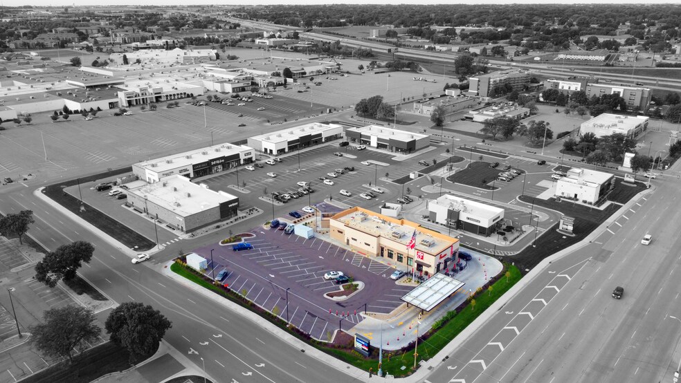 Primary Photo Of 4005 W 41st St, Sioux Falls General Retail For Sale