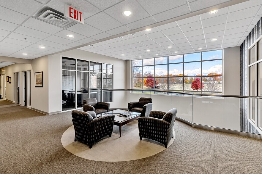 More Photos Of 23 Cobham Dr, Orchard Park Office For Lease