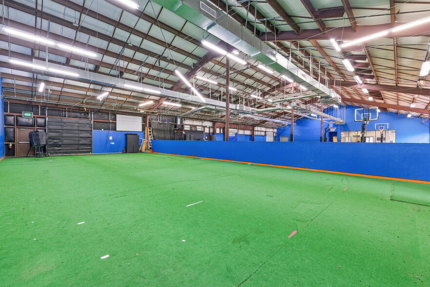 More Photos Of 3201 Northside Dr, Raleigh Light Distribution For Lease