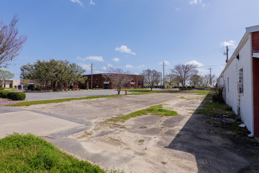 More Photos Of 415 W Hill, Valdosta Freestanding For Sale