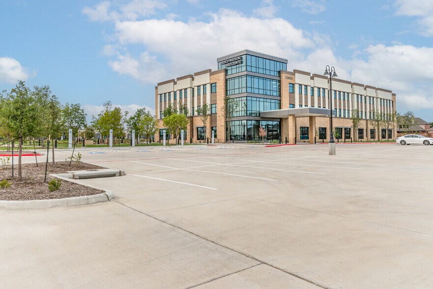 More Photos Of 12850 Dallas Pky, Frisco Medical For Lease