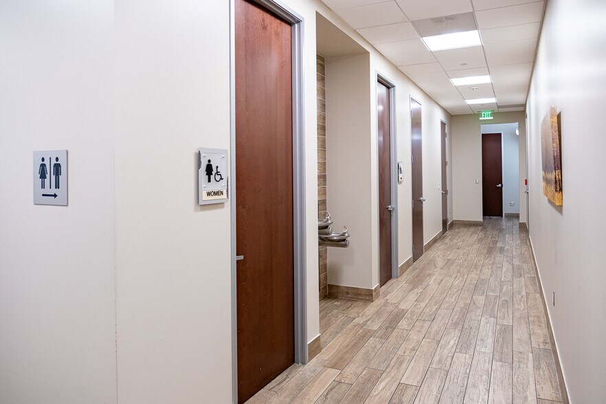 More Photos Of 5920 W William Cannon Dr, Austin Medical For Sale