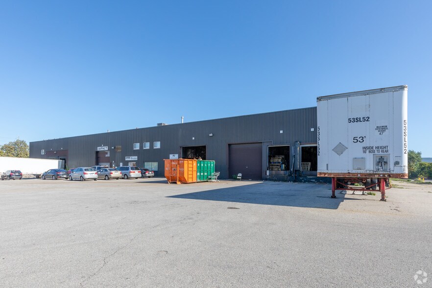 More Photos Of 1290 Blundell Rd, Mississauga Warehouse For Lease