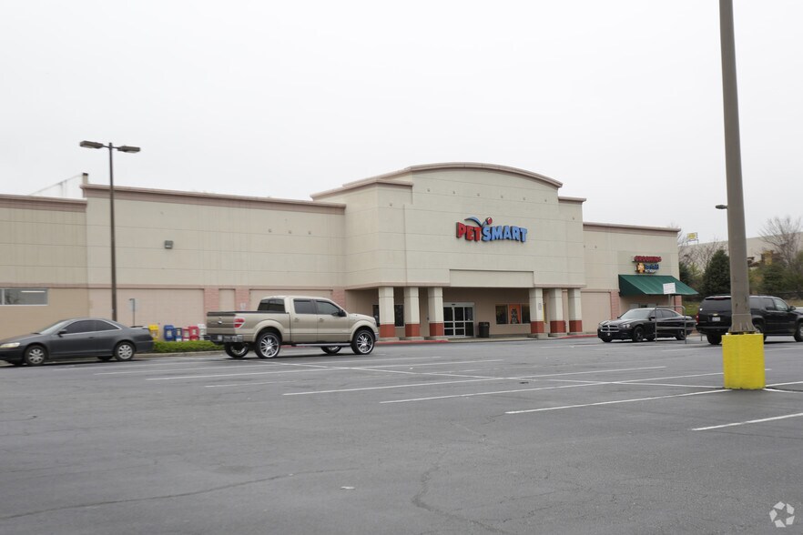 More Photos Of 150 E Blackstock Rd, Spartanburg Freestanding For Lease