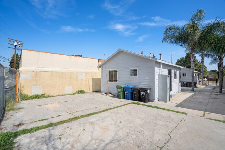 More Photos Of 9309 S Broadway, Los Angeles Multifamily For Sale