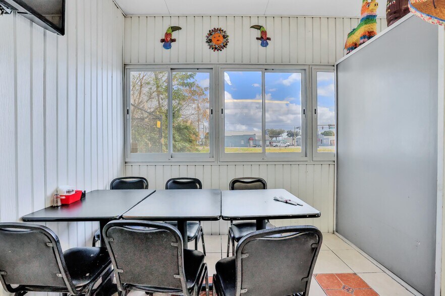 More Photos Of 114 Central Ave, Lake Wales Freestanding For Sale