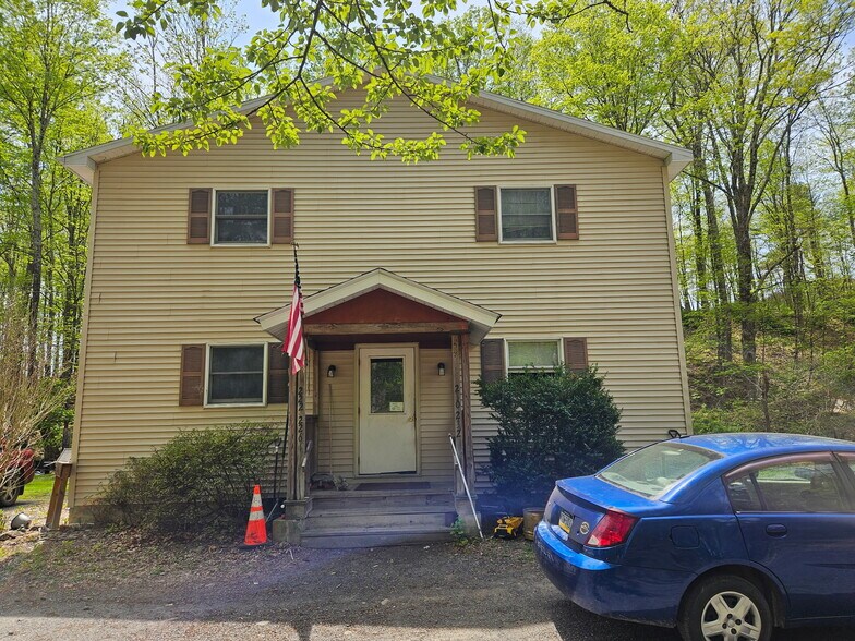 Primary Photo Of 135 Marsh Rd, Stroudsburg Apartments For Sale
