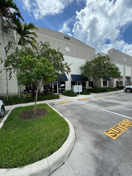 More Photos Of 2450 W Sample Rd, Pompano Beach Showroom For Lease