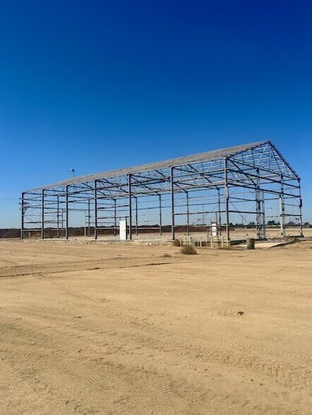 More Photos Of 1270 E Riverside St, Shafter Service For Sale