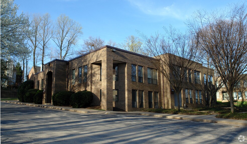 Primary Photo Of 7631-7635 Leesburg Pike, Falls Church Office For Sale