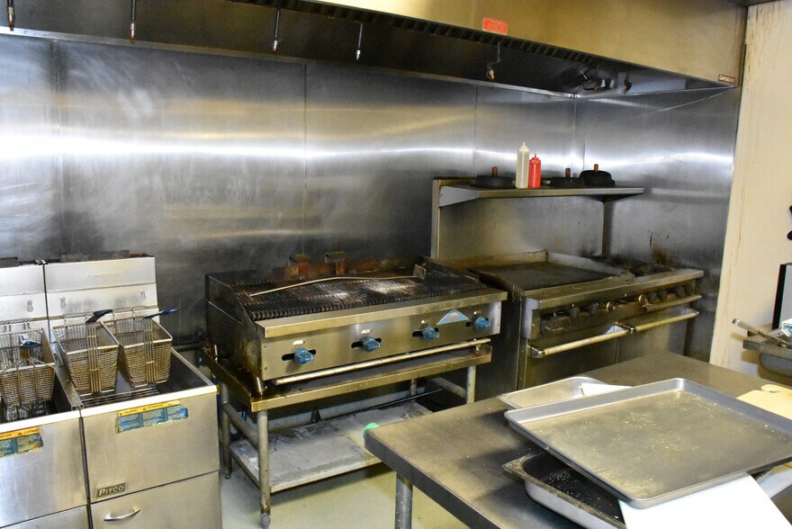 More Photos Of 18208 Cussewago Rd, Meadville Restaurant For Sale