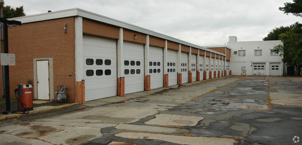 More Photos Of 3524 Merrick Rd, Seaford Freestanding For Lease