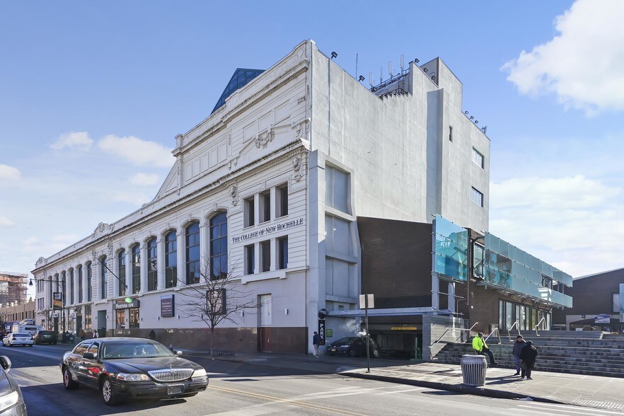 More Photos Of 920 Marcy Ave, Brooklyn Storefront For Sale