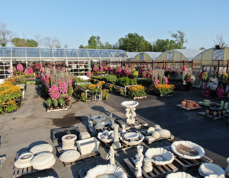 More Photos Of 6021 Campbell Blvd, Lockport Garden Center For Lease