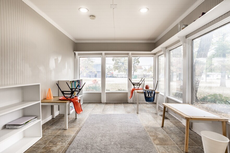 More Photos Of 7507 Michigan Rd, Indianapolis Daycare Center For Sale