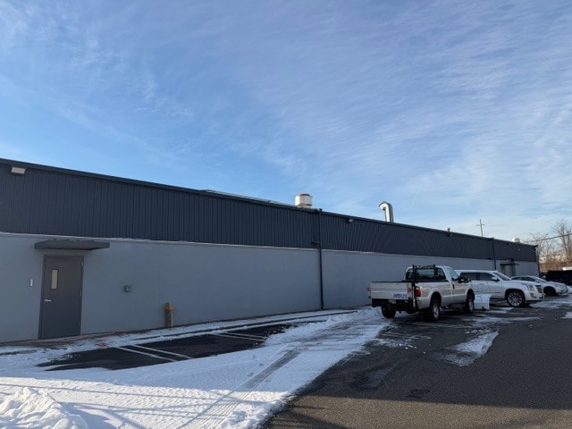 More Photos Of 17 W Stepar Pl, Huntington Manufacturing For Lease
