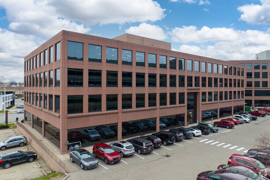 More Photos Of 4600 Montgomery Rd, Norwood Unknown For Lease