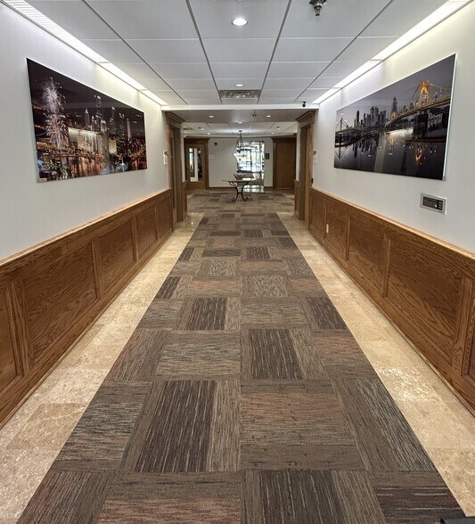 More Photos Of 4500 Brooktree Rd, Wexford Medical For Lease