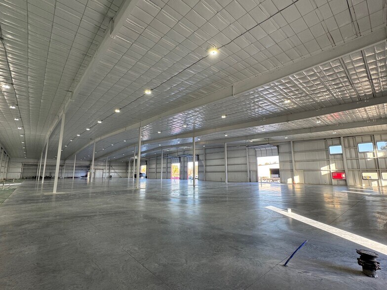 More Photos Of 3000 N Florence Ave, Tulsa Distribution For Lease