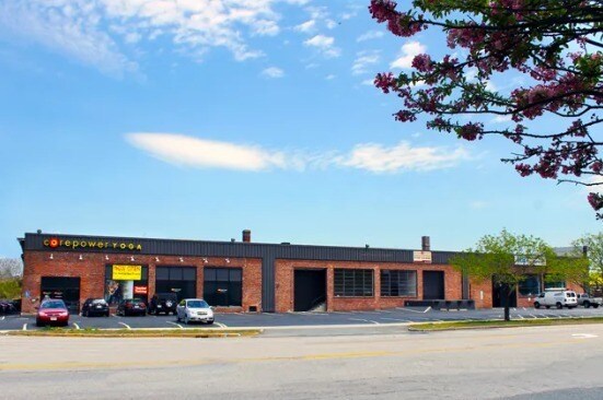 More Photos Of 312-326 Mystic Ave, Medford Showroom For Lease