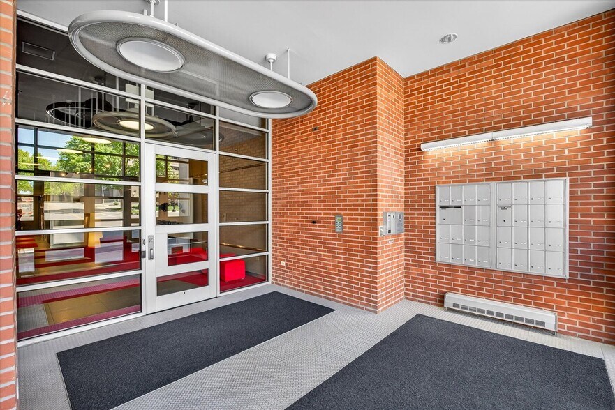 More Photos Of 155 E Wilson St, Madison Office For Sale