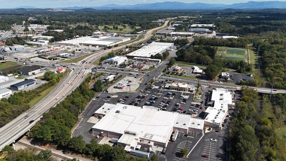 More Photos Of 1263-1293 Cleveland Hwy, Dalton Unknown For Lease