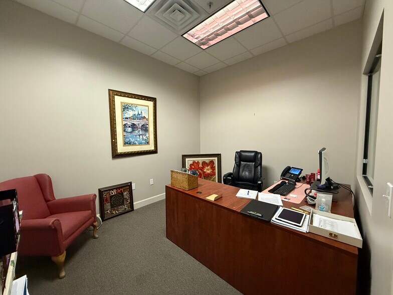 More Photos Of 1901 Mason Ave, Daytona Beach Office For Sale