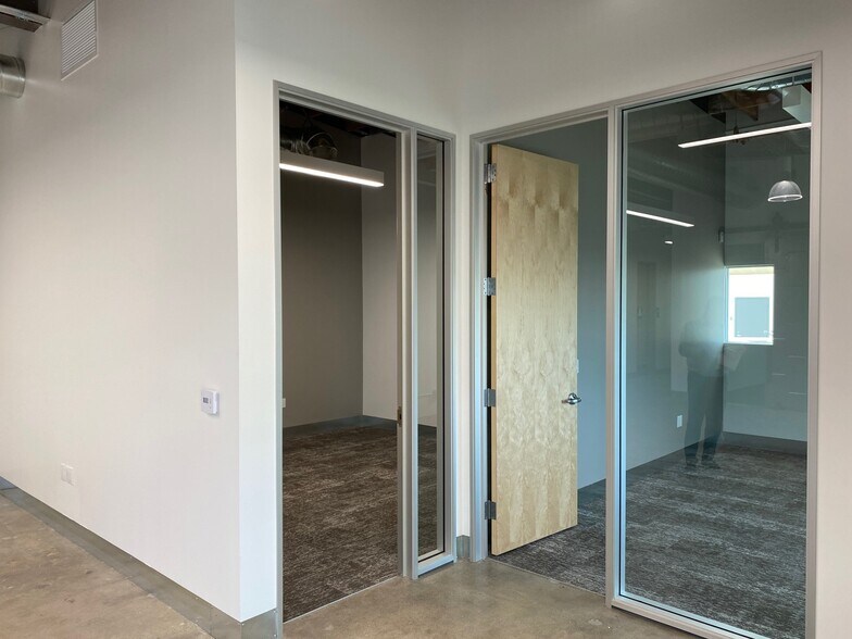 More Photos Of 1945 Placentia Ave, Costa Mesa Light Manufacturing For Lease