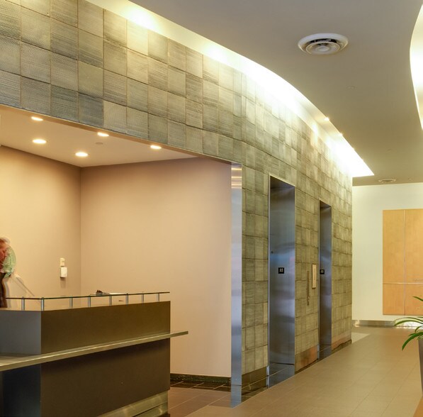 Primary Photo Of 1333 Broadway, Oakland Office For Lease