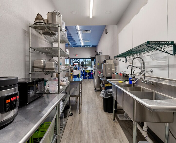 More Photos Of 5740 Ruben M Torres Blvd, Brownsville Freestanding For Lease