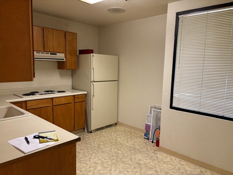 More Photos Of 1848-1852 W Imola Ave, Napa Research And Development For Sale