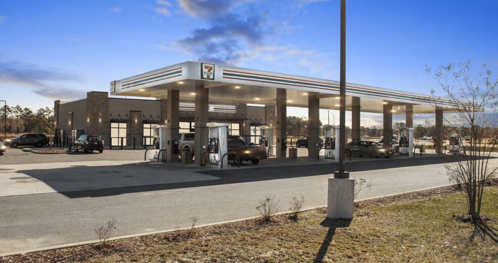 Primary Photo Of 28490 Naylor Mill Rd, Salisbury Service Station For Sale