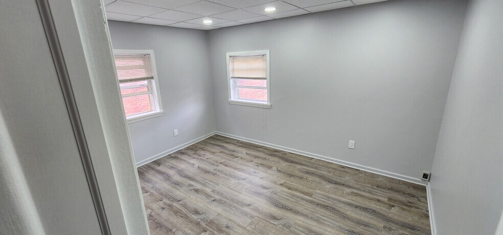 More Photos Of 68-72 Main St, Woodbridge Storefront Retail Residential For Lease