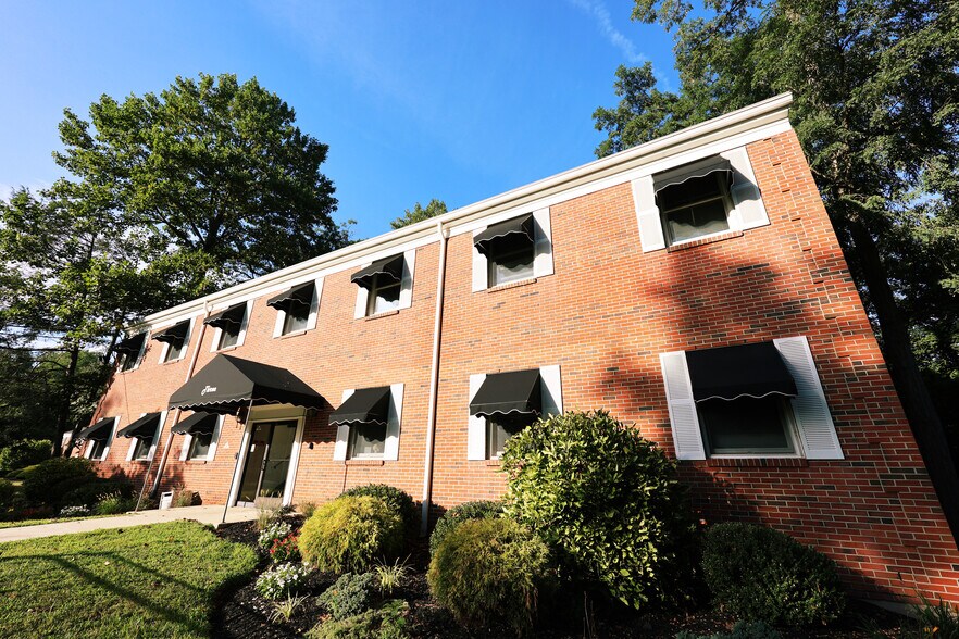 More Photos Of 3 3rd St, Bordentown Office For Lease