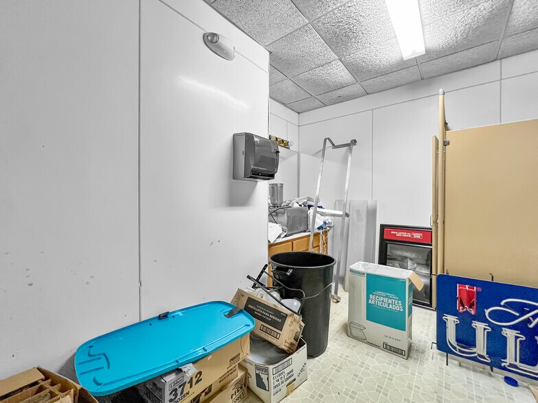 More Photos Of 15371 Highway 13 S, Hurricane Mills Restaurant For Lease