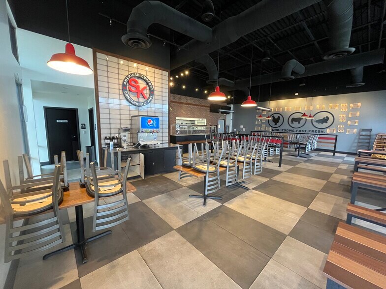 More Photos Of 210 Ed Schmidt Blvd, Hutto Storefront For Lease